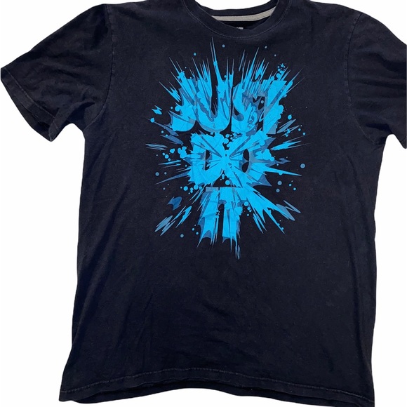 Nike Other - NIKE Men’s Paint splattered Logo shirt.